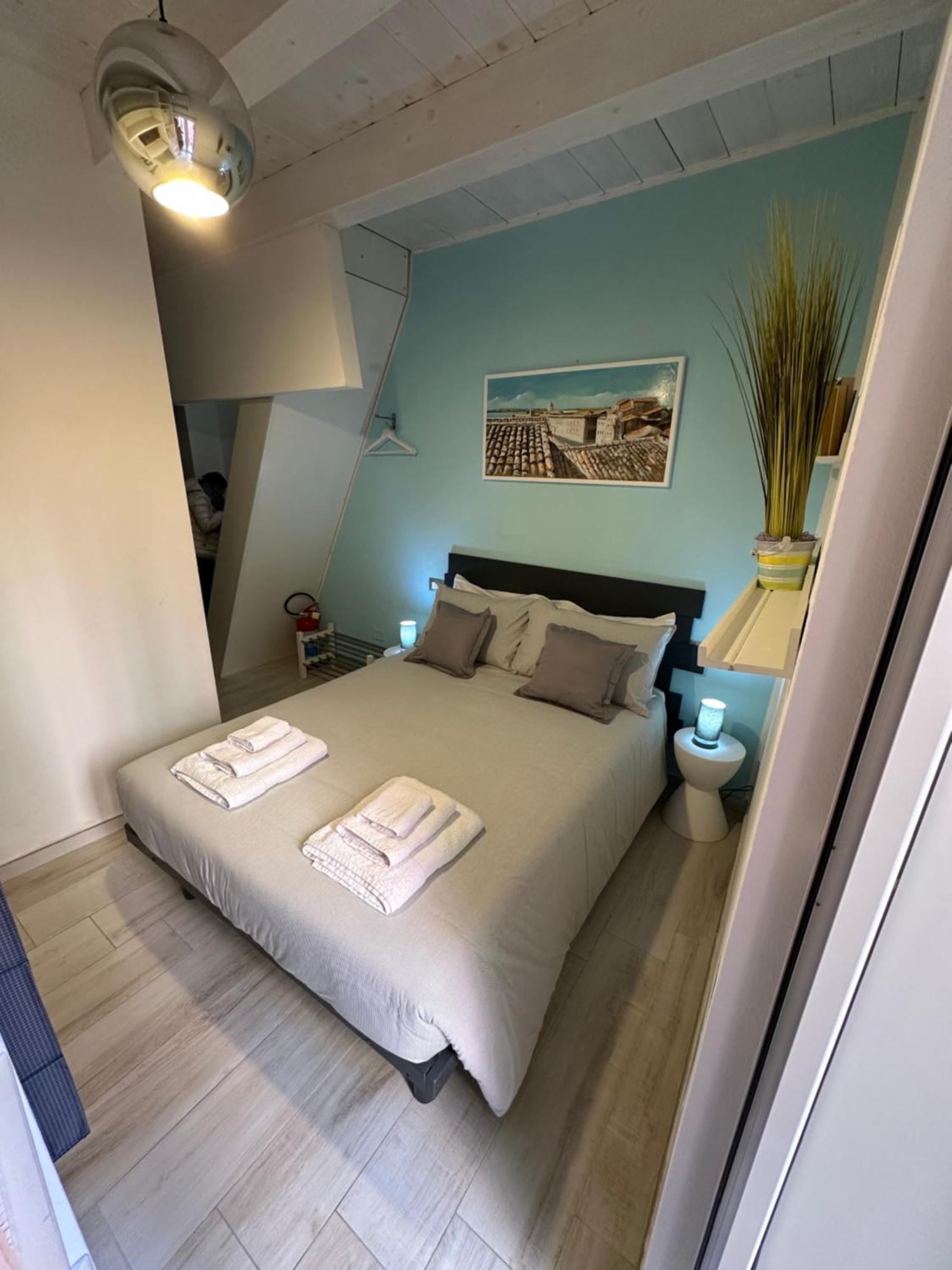 Suite Moen Ortigia Syracuse Exterior photo
